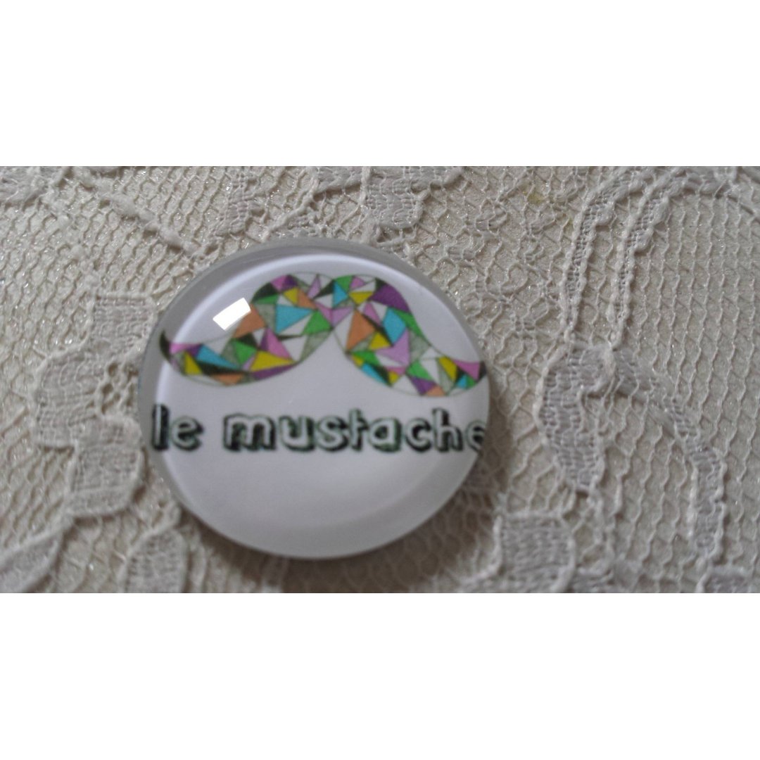 cabochão de vidro redondo 25mm bigode 010 