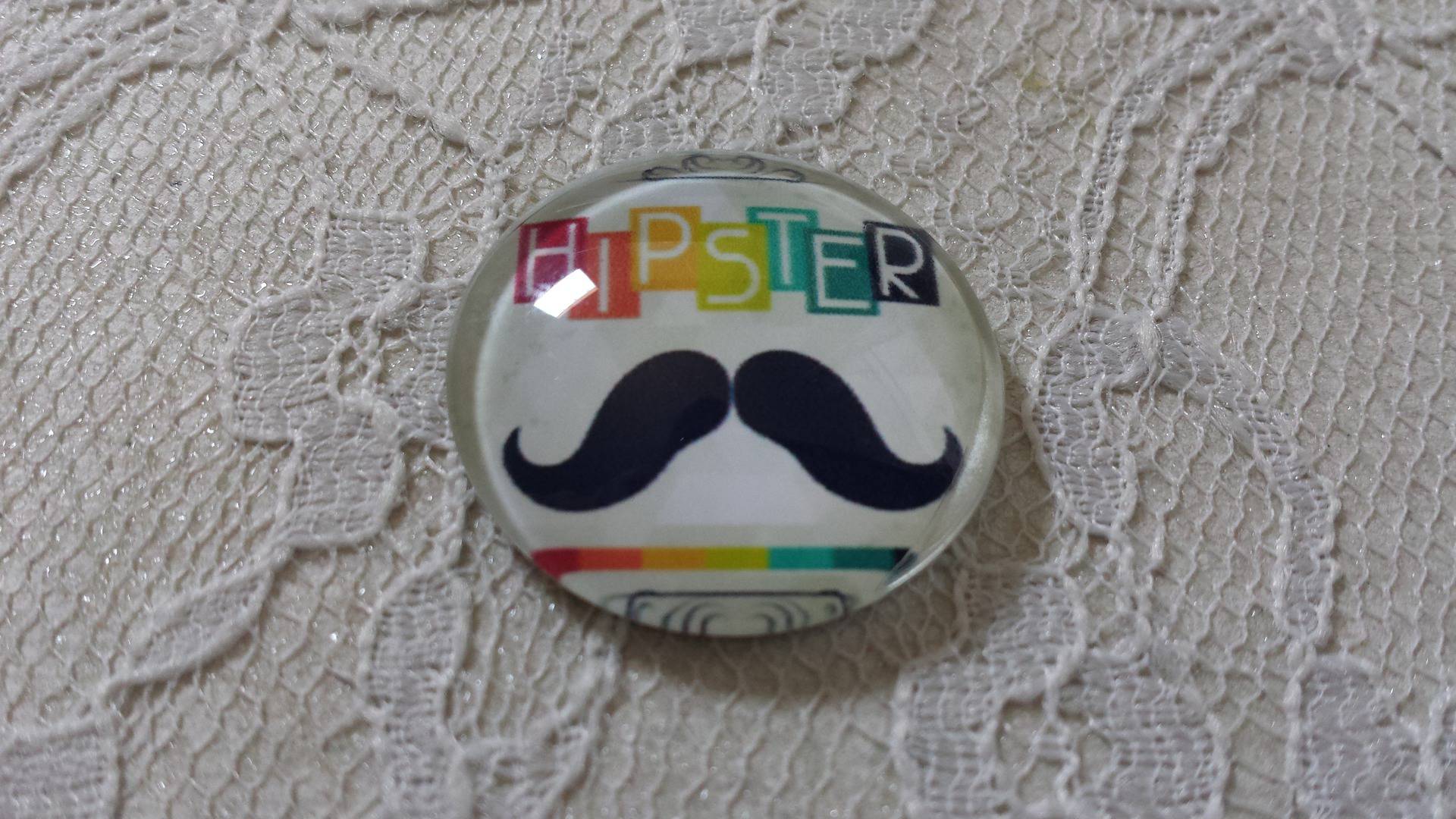 cabochão de vidro redondo 25mm bigode 003 