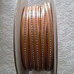 Strass Swarovski em couro natural de 10 mm por 20 cm