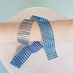 Fita de strass N°04 azul turquesa por 0,50 cm.