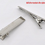 Conjunto de 50 clipes de crocodilo - Cor prata 32 mm x 7 mm.