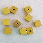 10 Contas de madeira cubo / quadrado 10 mm amarelo
