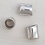 Conta tubular prateada N°02