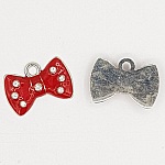 Charm Node N°14 Charm de fita metálica vermelha