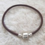 Pulseira de clipe europeu Plain 01 DE 15 A 23 CM Castanho
