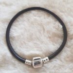 Pulseira de presilha europeia Plain 01 DE 15 A 23 CM castanho-escuro