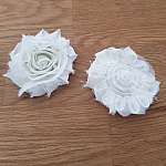 Flor de tecido desfiado n.º 66