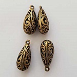 Amuleto em forma de gota a céu aberto N°03-01