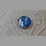 cabochão de vidro redondo 12mm flor azul 033 