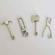 Amuletos para ferramentas em metal prateado, conjunto de 4 peças.