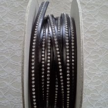 Couro Testa-Moro 10 mm Swarovski Strass por 20 cm