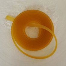 1 metro de fio plano de pvc 5,8 x 1,9 mm amarelo escuro