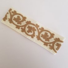 Fita de fantasia N°004 por 22 cm.
