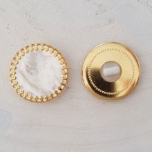 Botão dourado n.º 05 redondo de 28 mm