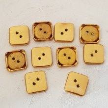 Botão quadrado dourado de 18 mm N°06