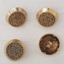 Botão dourado N°11 redondo de 15 mm
