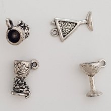 Amuletos de vidro N°03 Lote de 4 peças.