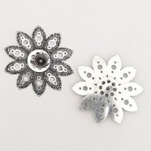 Pendente flor em metal N°059 Prata