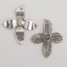 Pendente flor em metal N°078 Prata