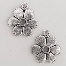 Pendente flor em metal N°115 Prata