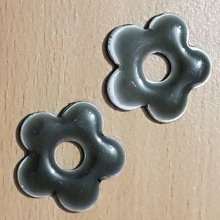 Flor de metal esmaltado 20 mm cáqui