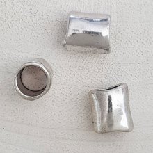 Conta tubular prateada N°02