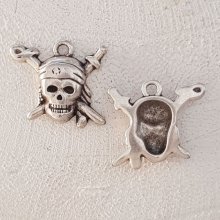 Pendente caveira e ossos cruzados N°07