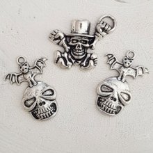 Pendente caveira e ossos cruzados N°23 Conjunto de 3 peças