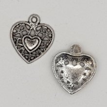 Amuletos em forma de coração N°11