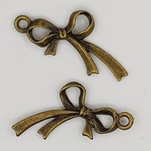 Pendente laço N°07 Pendente laço em metal bronze