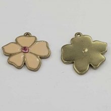 Esmalte metálico de flor 25 mm Creme