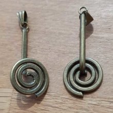 Fecho em espiral em bronze PM