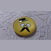 cabochão de vidro redondo 25mm bigode 016 