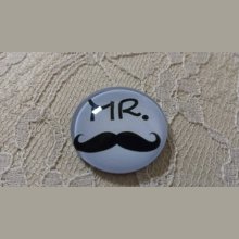 cabochão de vidro redondo 25mm bigode 004 