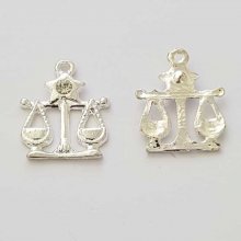 Pendente signo do zodíaco Libra Metal prateado N°04 com strass