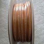 Strass Swarovski em couro natural de 10 mm por 20 cm