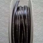 Couro Testa-Moro 10 mm Swarovski Strass por 20 cm