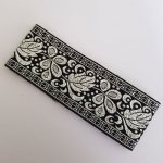 Fita de fantasia N°002 por 22 cm.
