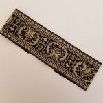Fita de fantasia N°009 por 22 cm.