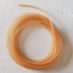 1 metro de fio de PVC Champagne de 1,5 mm.