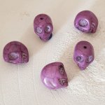 Lote 08 Crânios de Howlite coloridos 18 mm