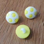Botão fantasia para crianças futebol N° 12 amarelo claro