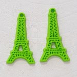 Pingente Torre Eiffel em resina Verde