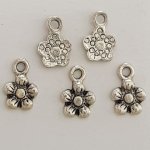 Pendente flor em metal N°035 Prata