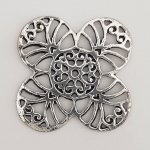 Pendente flor em metal N°054 Prata