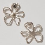 Pendente flor em metal N°057 Prata
