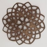Pendente flor em metal N°101 bronze gravado