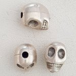 Pendente caveira e ossos cruzados N°25