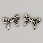 Charm Node N°11 pingente de nó de fita em metal prateado