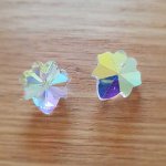 Pingente de flor em vidro facetado N°03-01